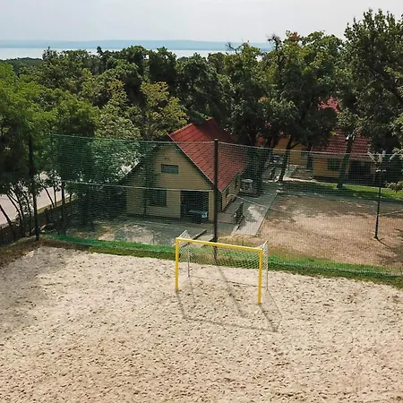 Baji Jozsef Ifjusagi Es Gyermekueduelo Bed & Breakfast