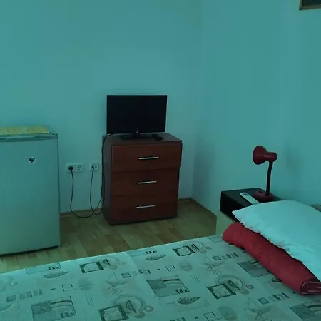 Baji Jozsef Ifjusagi Es Gyermekueduelo B&B