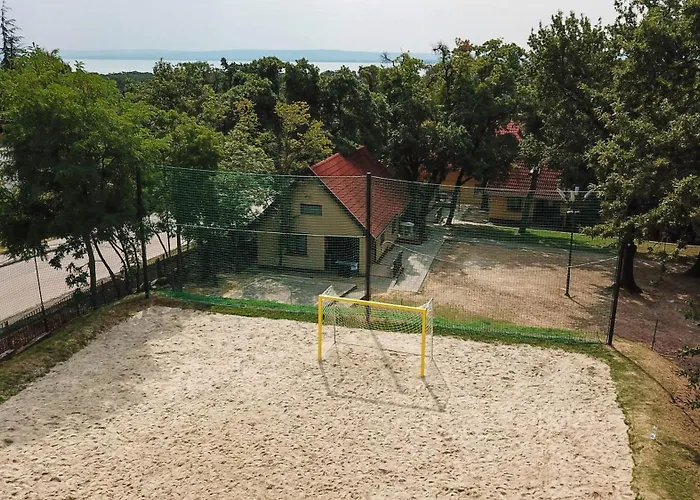 Baji Jozsef Ifjusagi Es Gyermekueduelo Bed & Breakfast